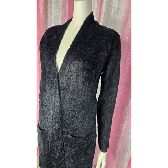 LOVE TOKEN Black Faux Fur Cozy Open Front Cardigan Size Large - Picture 4 of 12